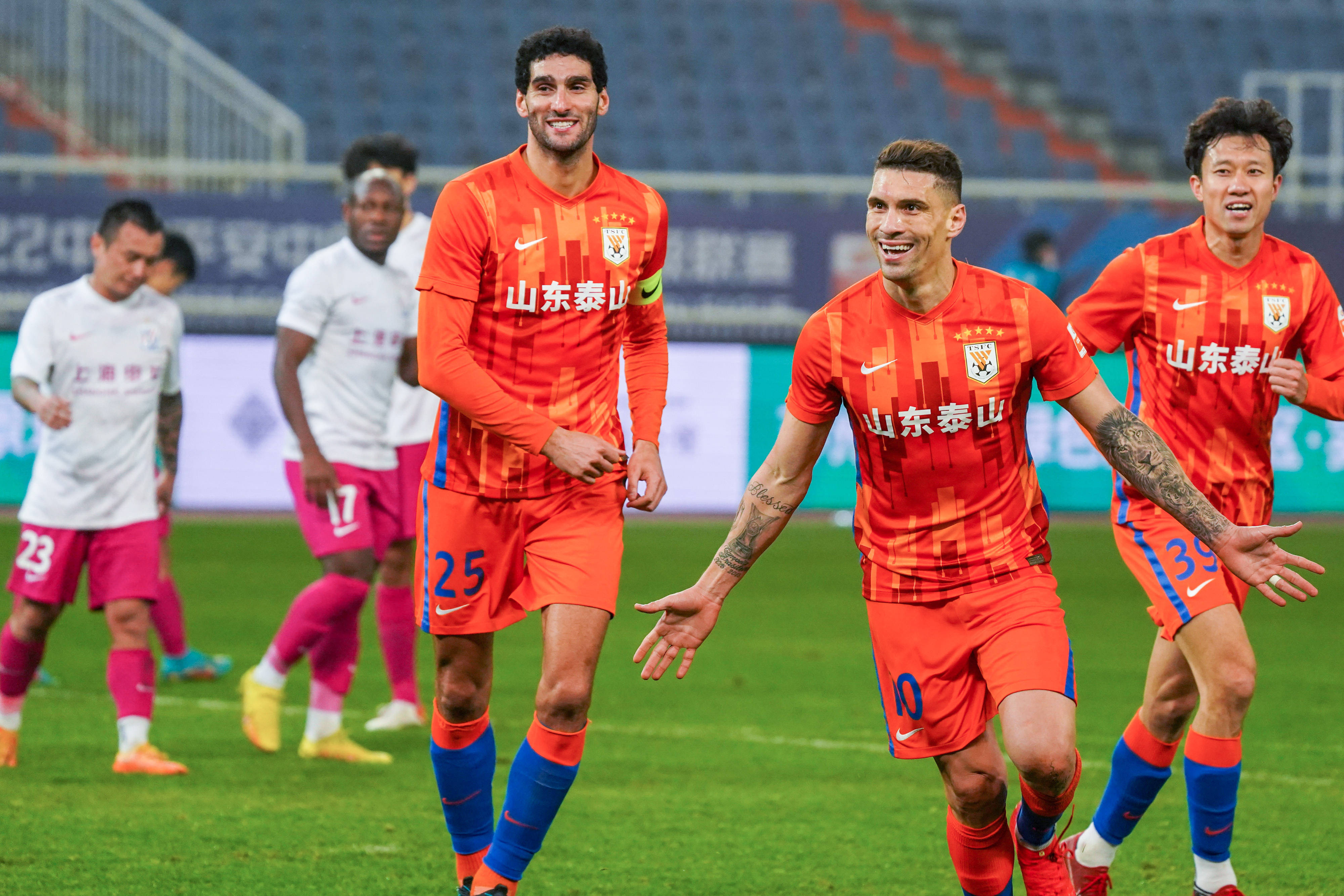 博彩官方网页中超赛前再迎强敌；孟菲斯灰熊再遭质疑；主帅态度：话题不断；身体对抗强度拉满的简单介绍