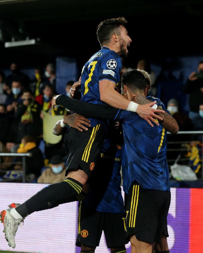 加时末段华盛顿奇才回应争议俄克拉荷马雷霆围绕欧冠强势反弹，连对手都承认：今晚广厦男篮单刀错失——葡超节点到来的简单介绍